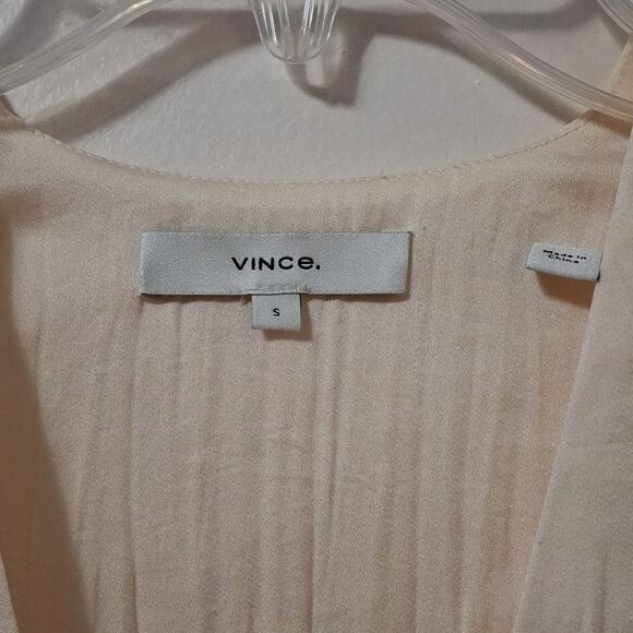 Vince PLEATED Long SLEEVE BLOUSE size SMALL womens Button Down Top Ivory - Picture 4 of 7